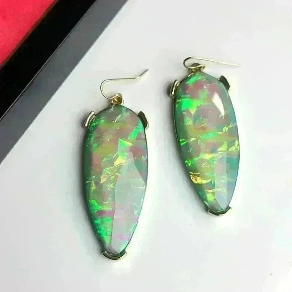 Gold tone opal like drop earrings - Picture 6 of 14